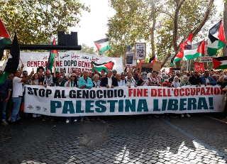 Oltre duemila in corteo a Teramo per la Palestina e contro il blocco della Freedom Flotilla