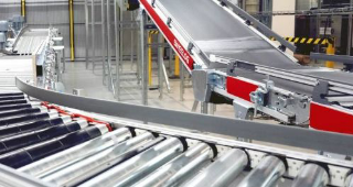 Castellalto, giovane operaio rischia di finire nel nastro trasportatore: salvato da un collega