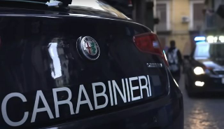 Eroismo a Giulianova: un carabiniere salva un uomo in bilico sulla balaustra del belvedere