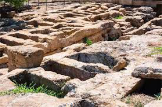 Antiche sepolture dell’Età del Ferro riaffiorano ad Atri: un ritrovamento che cambia la storia del territorio