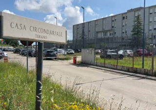 Droga nascosta nello yogurt: operazione della Polizia Penitenziaria a Teramo