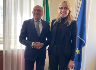 Teramo unita contro la violenza di genere: firmata una nuova alleanza tra Prefettura e Camera di Commercio